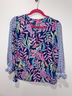 Lilly Pulitzer Floral V-Neck Long Sleeve Blouse in Navy and Pink
